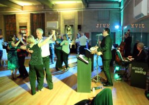 Strict Tempo Simply Swing Band